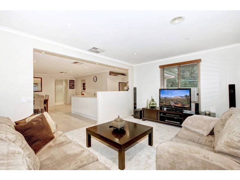 1 Sandalwood Circuit, Tarneit VIC 3029