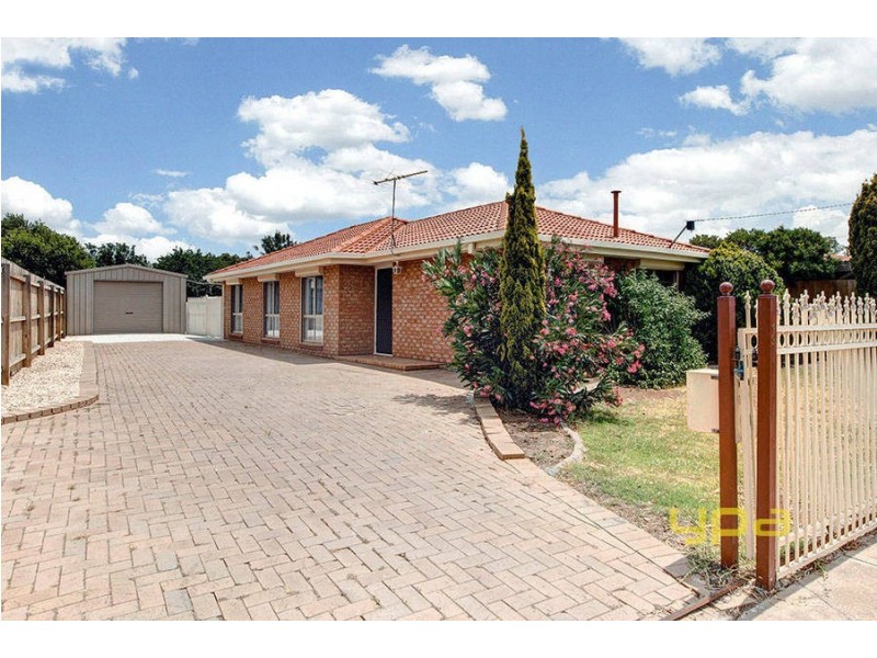 13 Newbury Street, Werribee VIC 3030