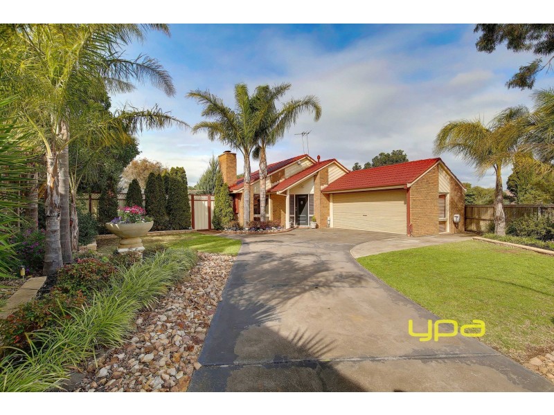 2 Villa Walk, Werribee VIC 3030