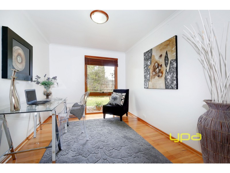 2 Villa Walk, Werribee VIC 3030