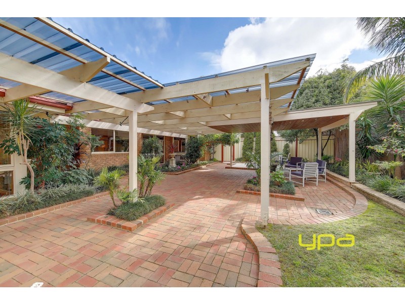 2 Villa Walk, Werribee VIC 3030