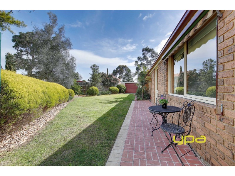 2 Villa Walk, Werribee VIC 3030