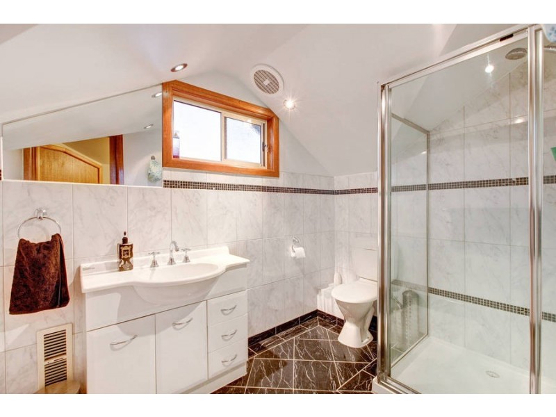 64 Tarneit Road, Werribee VIC 3030