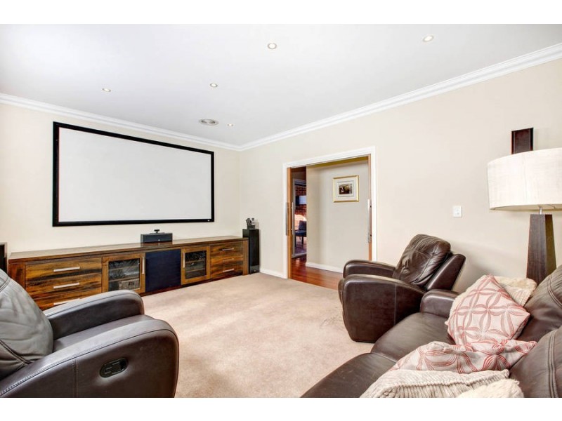 32 Carter Avenue, Werribee VIC 3030