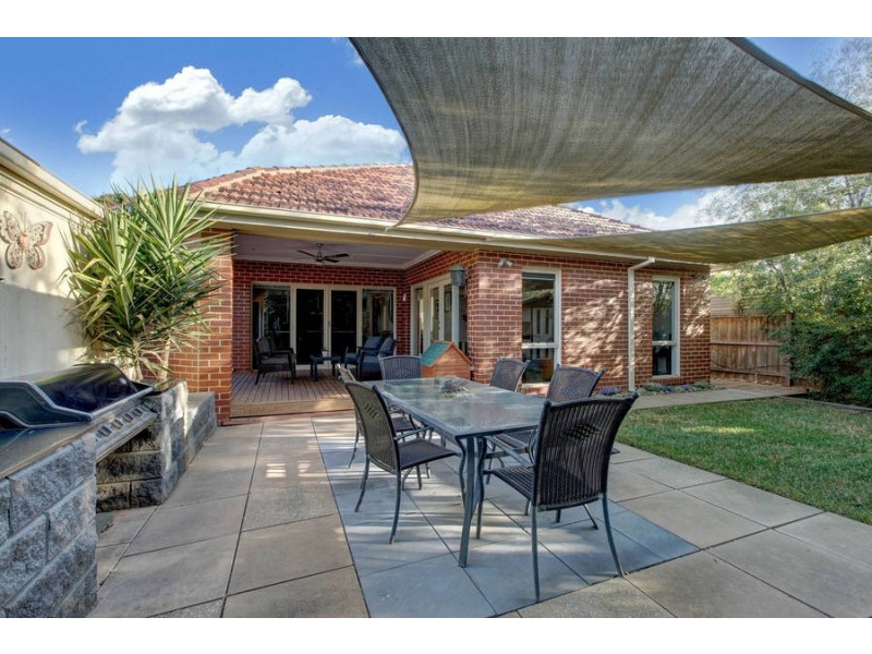 32 Carter Avenue, Werribee VIC 3030