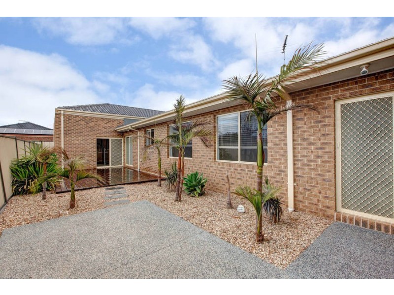 81 Hemsley Promenade, Point Cook VIC 3030