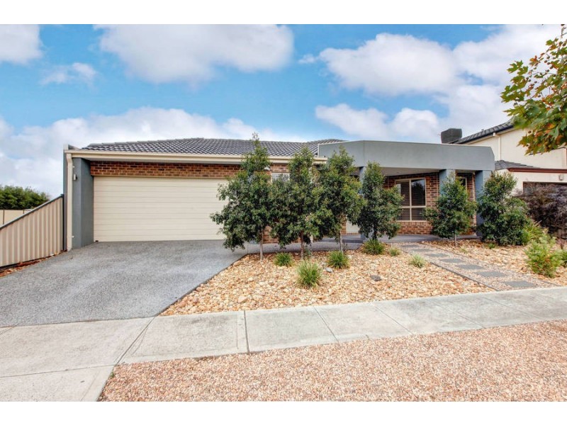 81 Hemsley Promenade, Point Cook VIC 3030