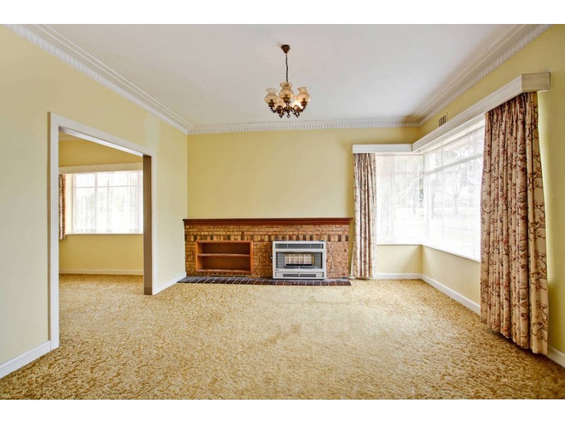 16 Ballan Road, Werribee VIC 3030