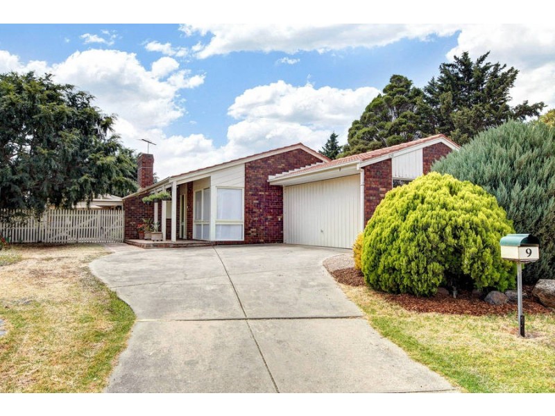 9 Bloxham Court, Hoppers Crossing VIC 3029