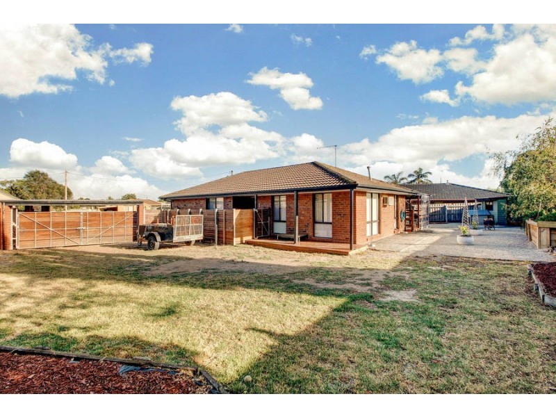 4 Membrey Close, Werribee VIC 3030