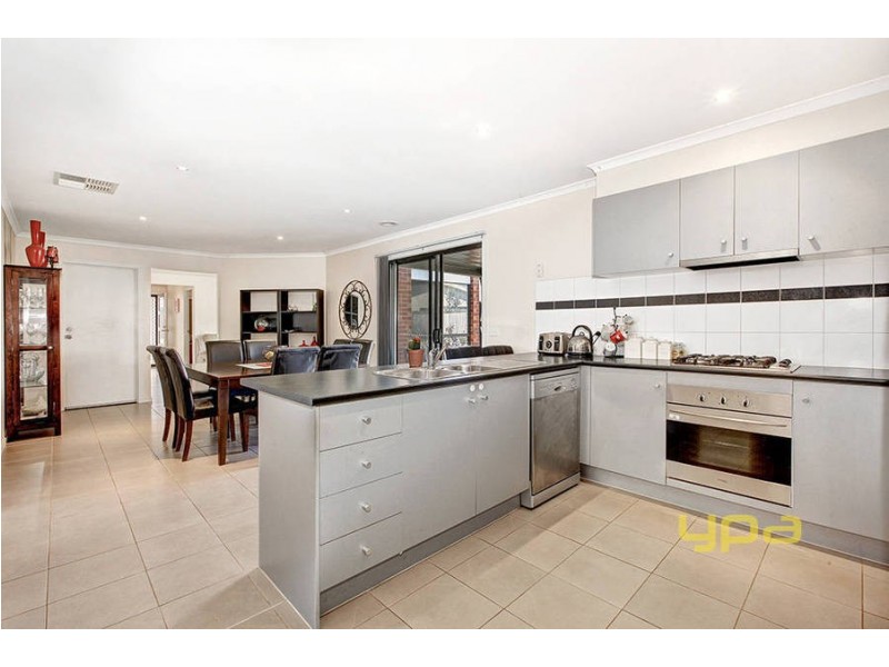 8 Cabarita Street, Truganina VIC 3029