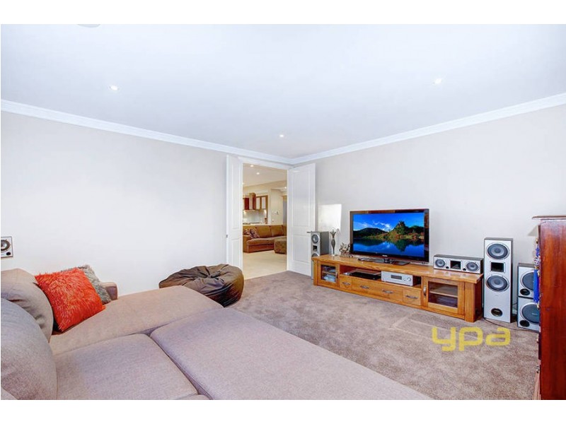 8 Pennar Way, Werribee VIC 3030