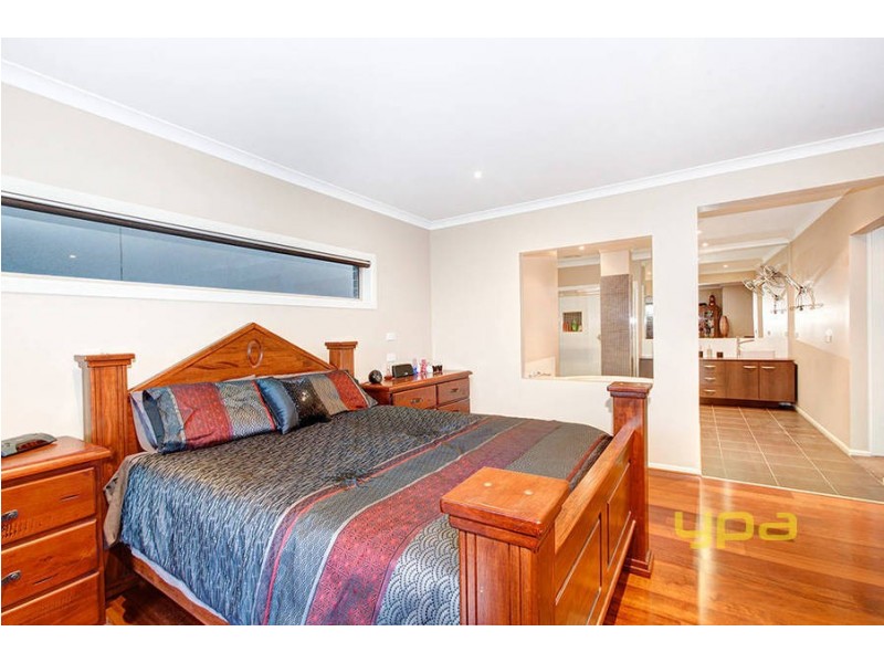 8 Pennar Way, Werribee VIC 3030