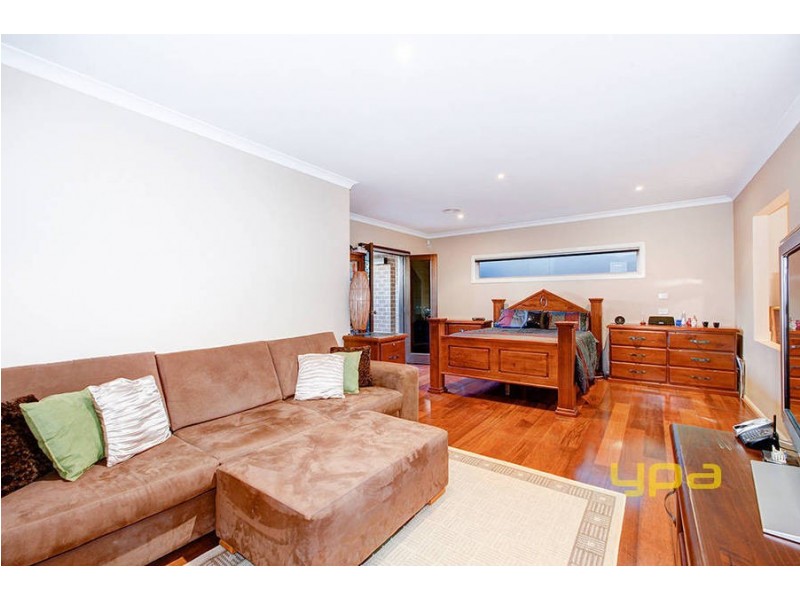 8 Pennar Way, Werribee VIC 3030