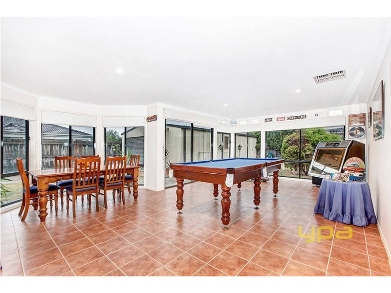 9 Riversdale Drive, Werribee VIC 3030