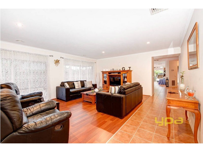 9 Riversdale Drive, Werribee VIC 3030