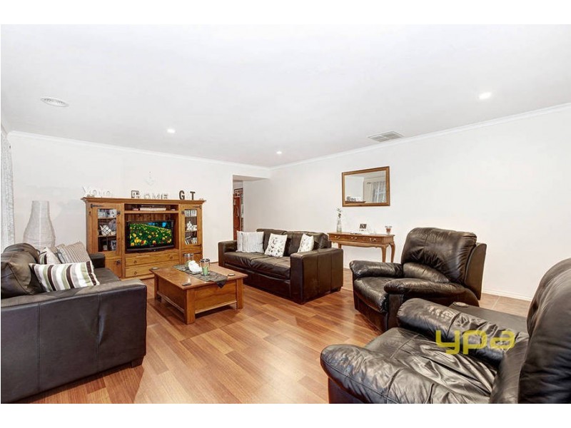 9 Riversdale Drive, Werribee VIC 3030