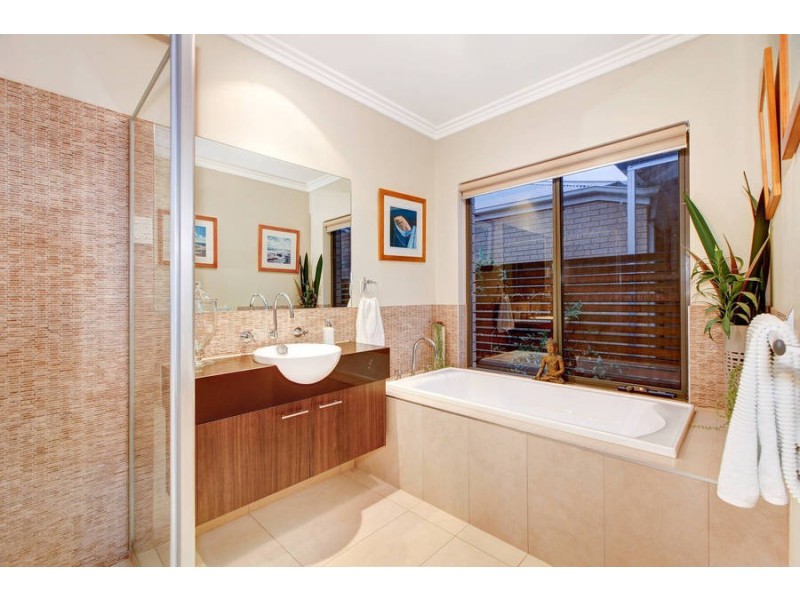 17 Reflections Boulevard, Tarneit VIC 3029