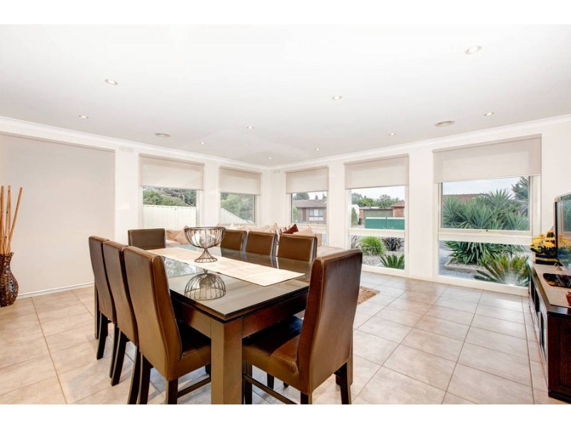 29 Coventry Drive, Werribee VIC 3030