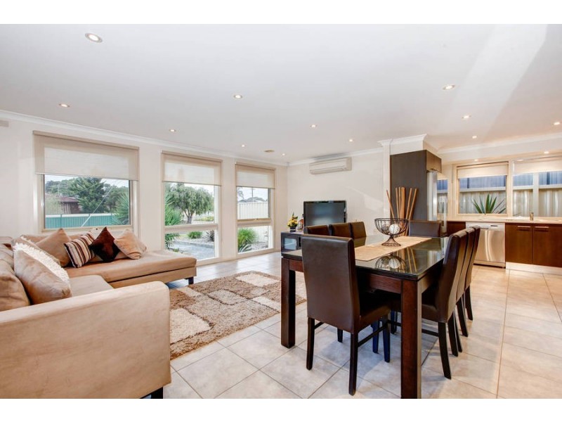 29 Coventry Drive, Werribee VIC 3030