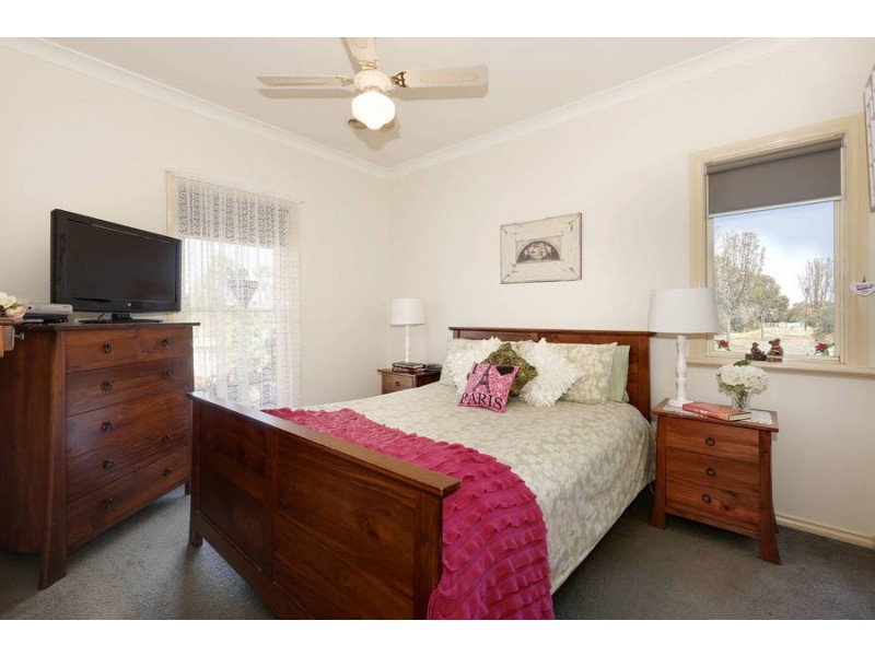 8 Pembroke Lane, Wyndham Vale VIC 3024