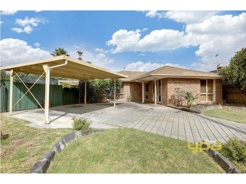 5 Petrel Court, Werribee VIC 3030