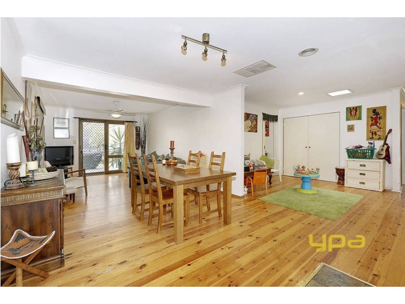 5 Petrel Court, Werribee VIC 3030