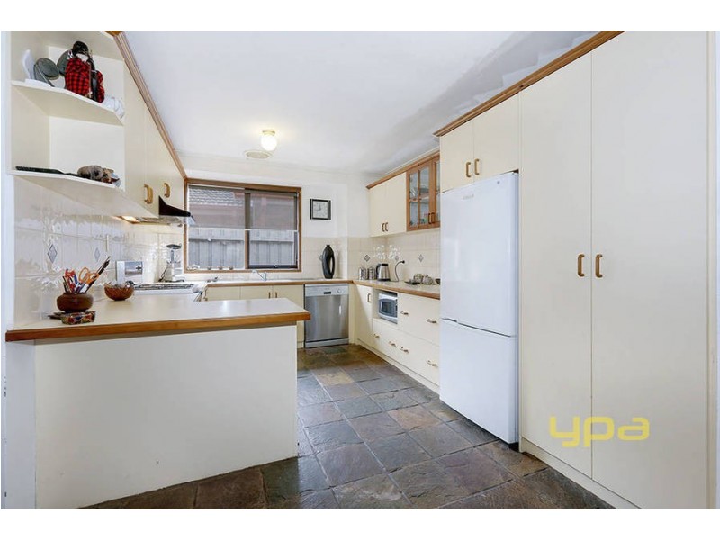 5 Petrel Court, Werribee VIC 3030