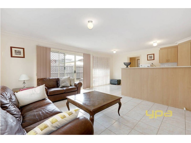 2/21 Wattle Avenue, Werribee VIC 3030