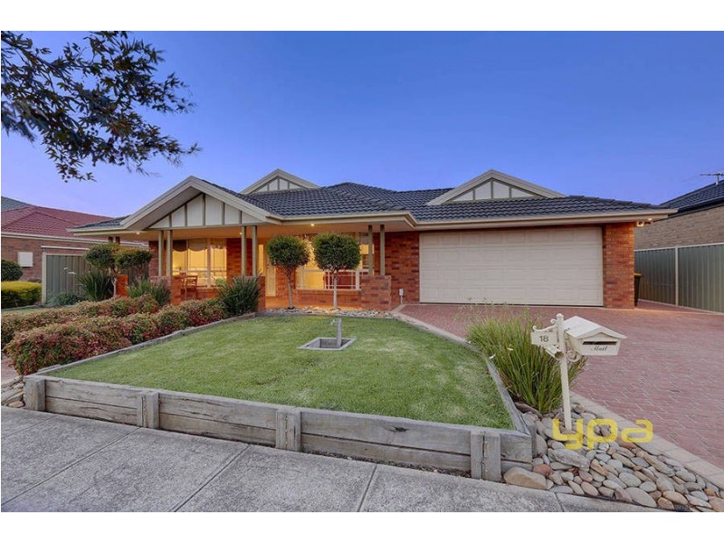 18 Riversdale Drive, Werribee VIC 3030