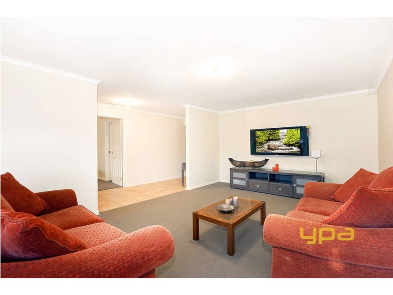 18 Riversdale Drive, Werribee VIC 3030