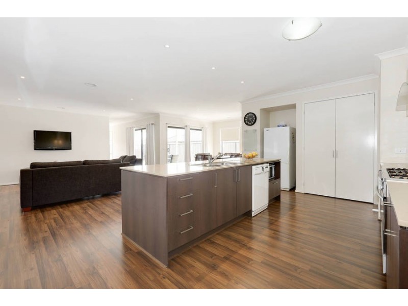 13 Brookwood Street, Tarneit VIC 3029