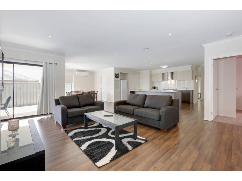 13 Brookwood Street, Tarneit VIC 3029