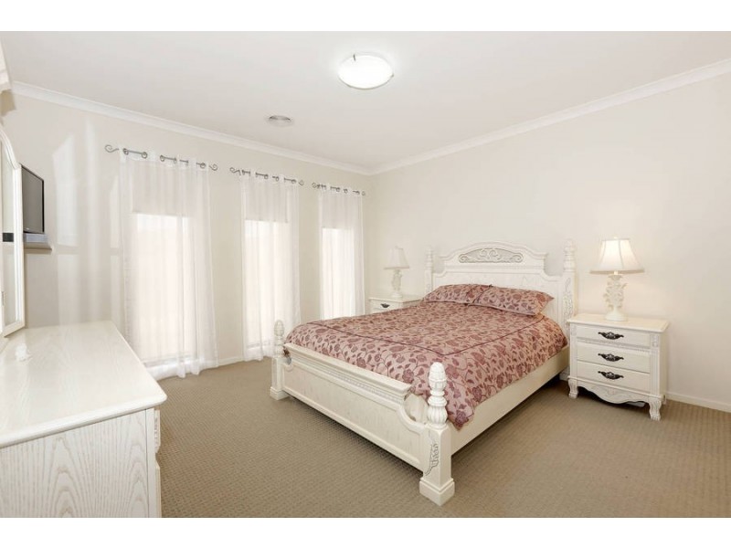 13 Brookwood Street, Tarneit VIC 3029