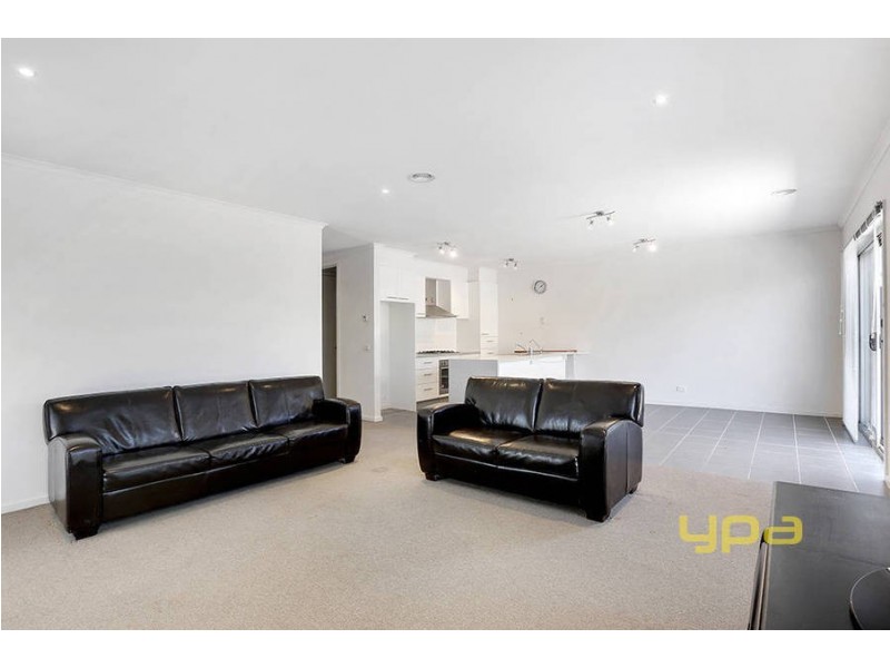 19 Prichard Walk, Point Cook VIC 3030