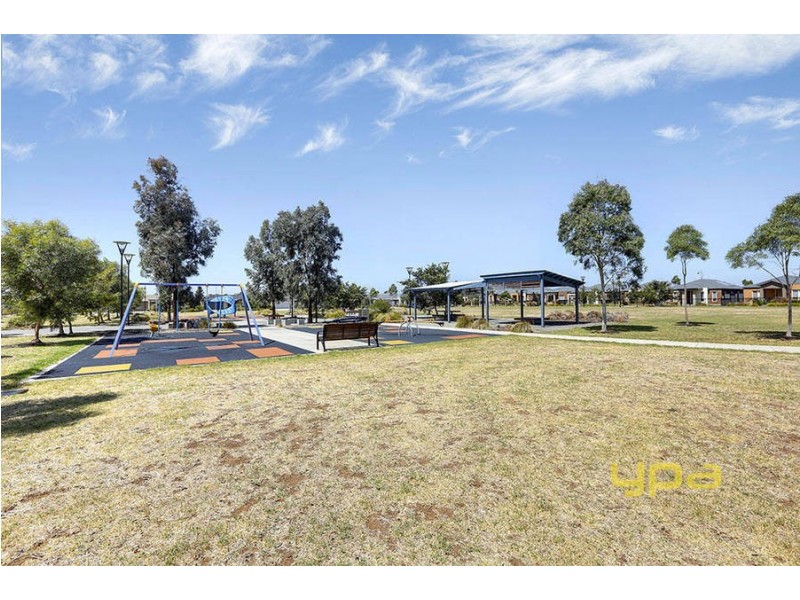 19 Prichard Walk, Point Cook VIC 3030