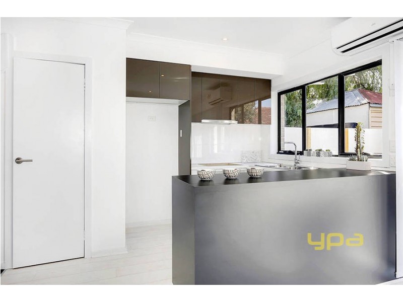 2/1A Glen Street, Werribee VIC 3030