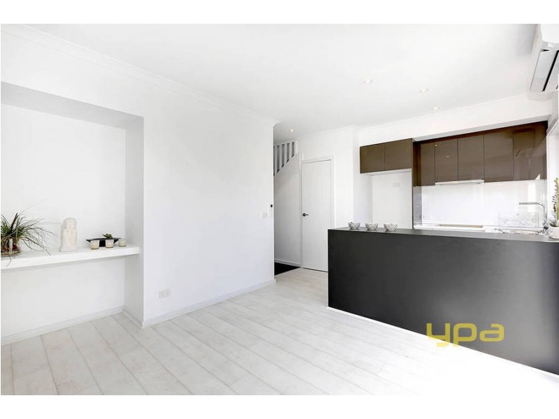 2/1A Glen Street, Werribee VIC 3030