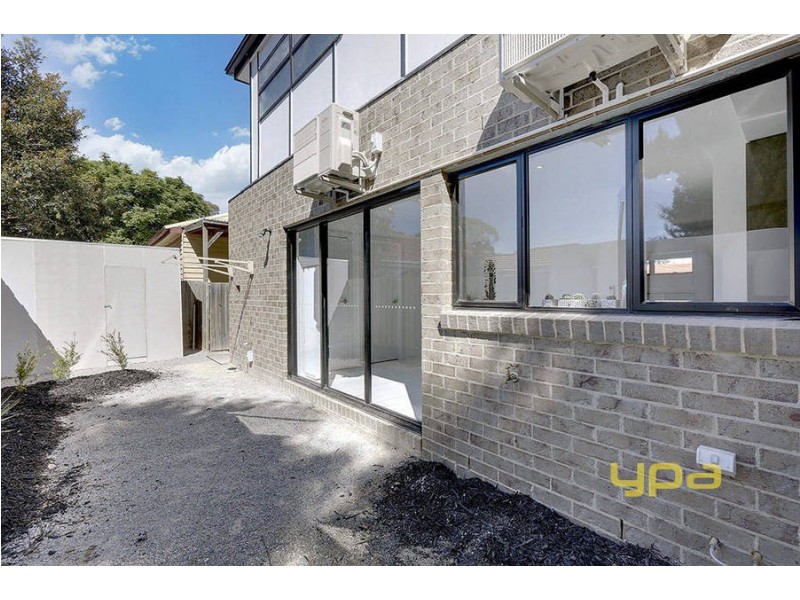 2/1A Glen Street, Werribee VIC 3030
