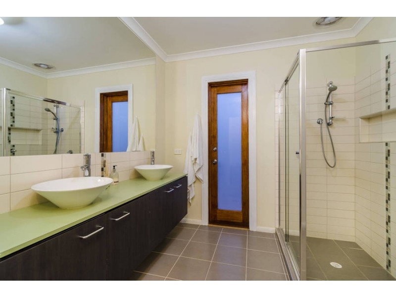 9 Hester Street, Tarneit VIC 3029