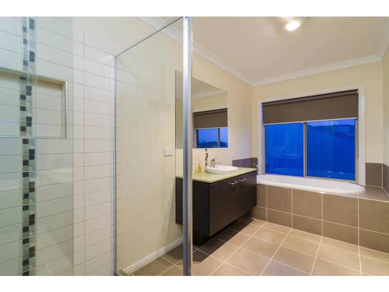 9 Hester Street, Tarneit VIC 3029