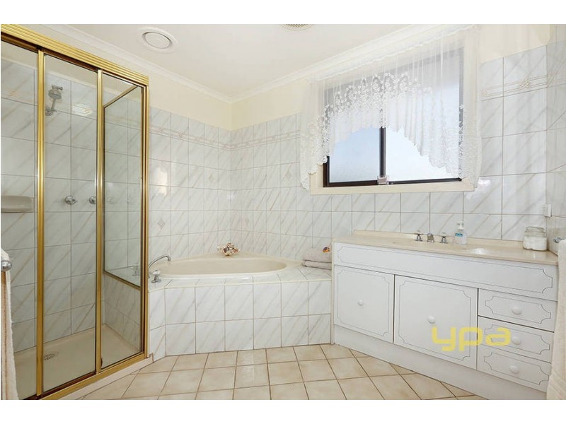 12 Woodville Park Drive, Hoppers Crossing VIC 3029