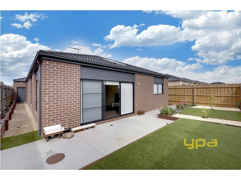23 Claire Way, Tarneit VIC 3029