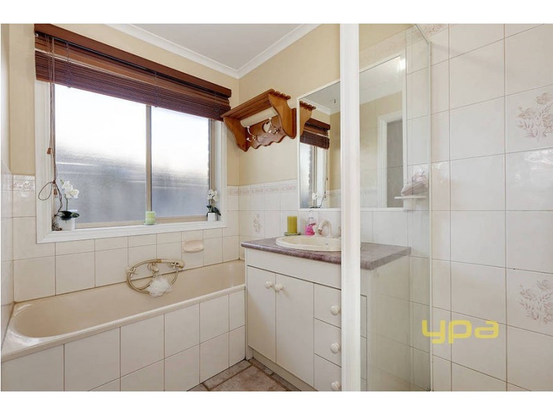 2 Carrington Close, Wyndham Vale VIC 3024