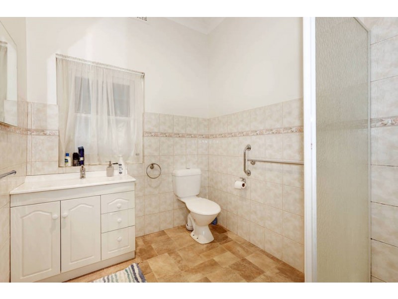 16 Railway Avenue, Werribee VIC 3030