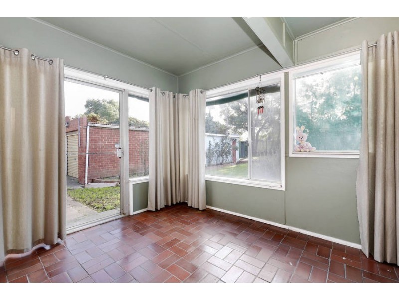 16 Railway Avenue, Werribee VIC 3030