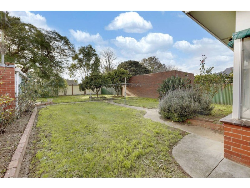 16 Railway Avenue, Werribee VIC 3030