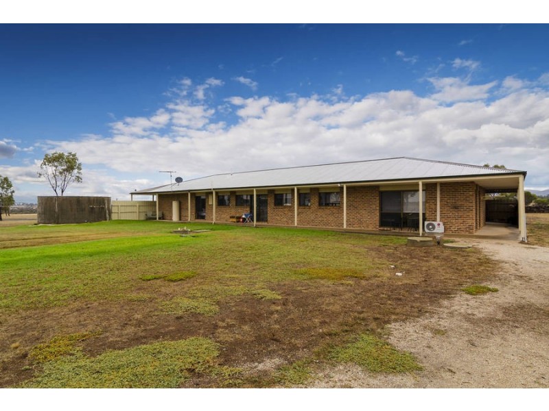 70 Colin Crescent, Little River VIC 3211