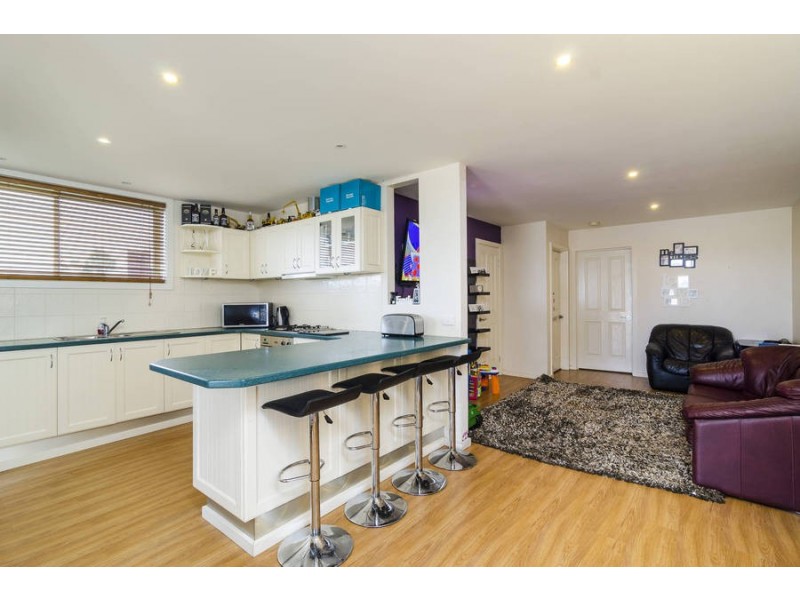 70 Colin Crescent, Little River VIC 3211