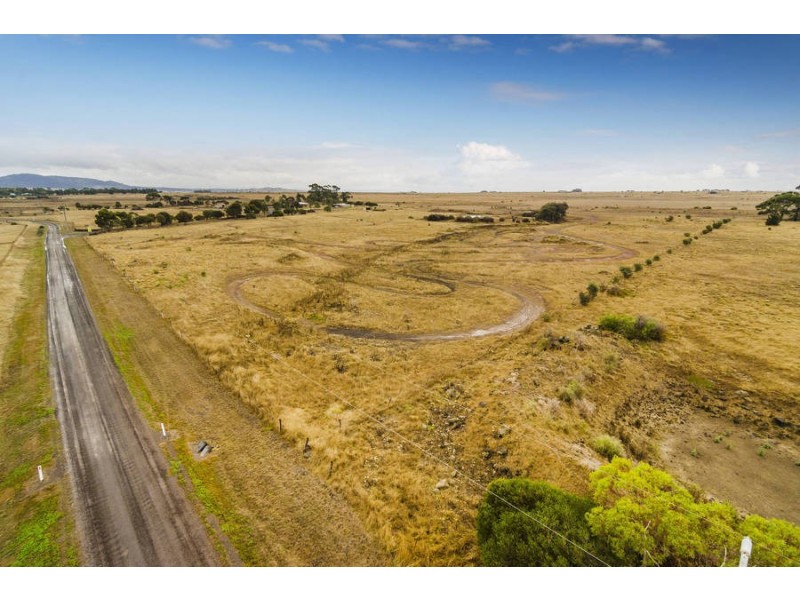 70 Colin Crescent, Little River VIC 3211